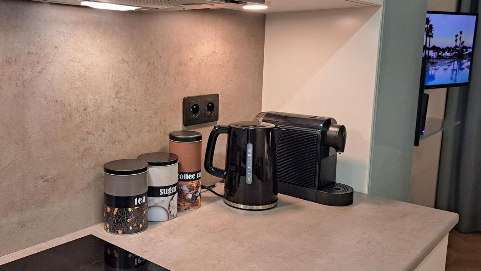 Falcon Apartment Center 4 Metro Swietokrzyska ワルシャワ エクステリア 写真