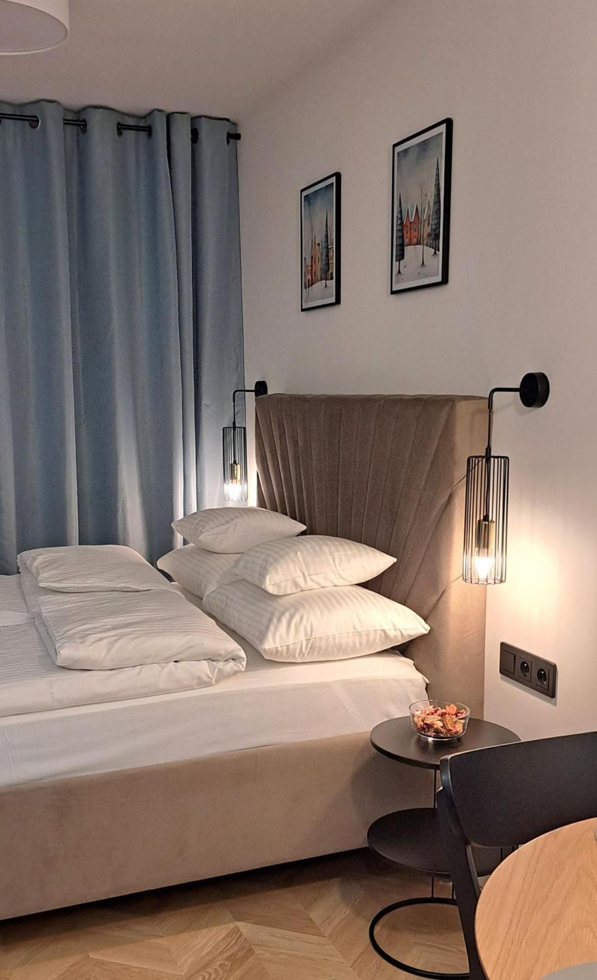 Falcon Apartment Center 4 Metro Swietokrzyska ワルシャワ エクステリア 写真