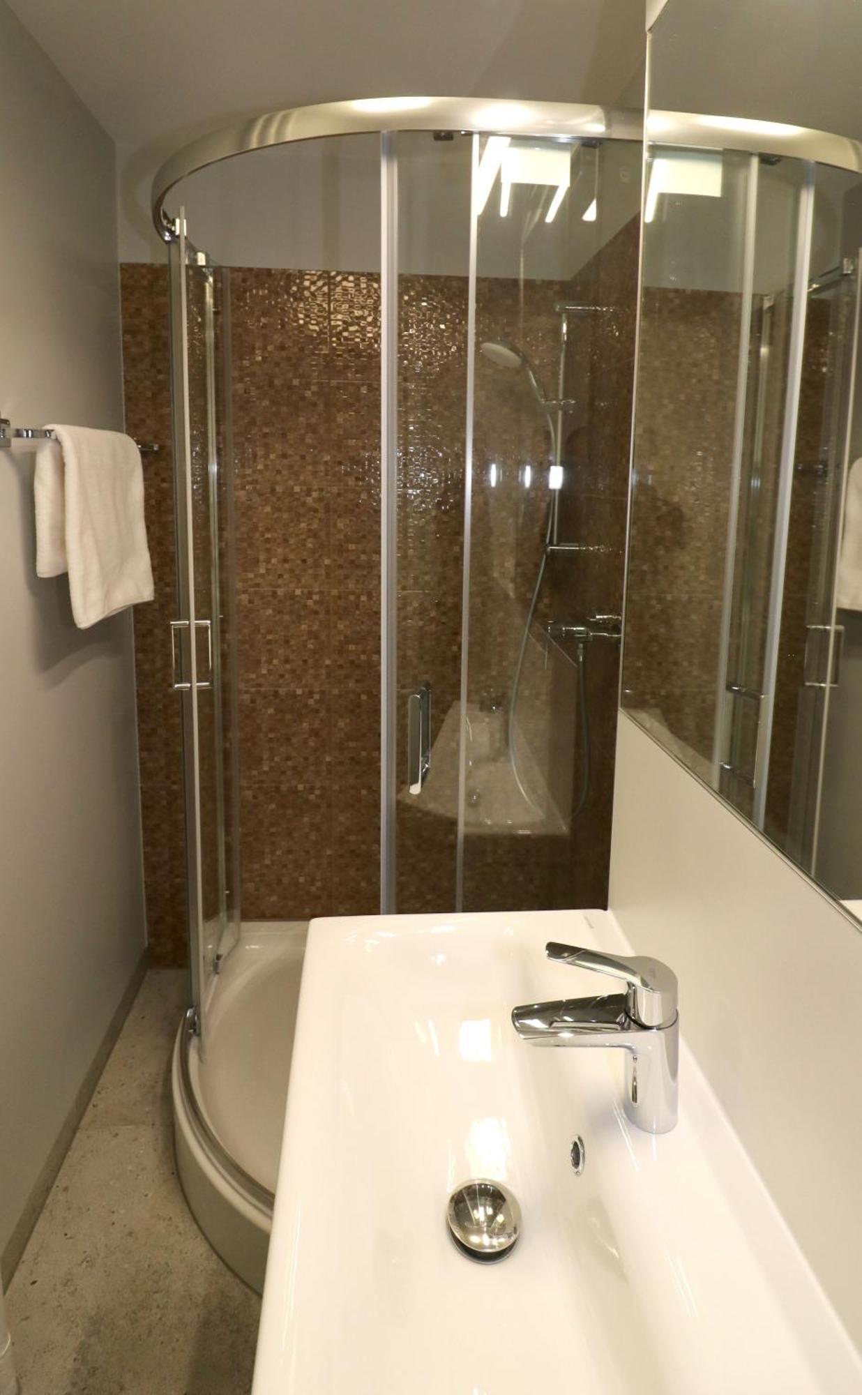 Falcon Apartment Center 4 Metro Swietokrzyska ワルシャワ エクステリア 写真
